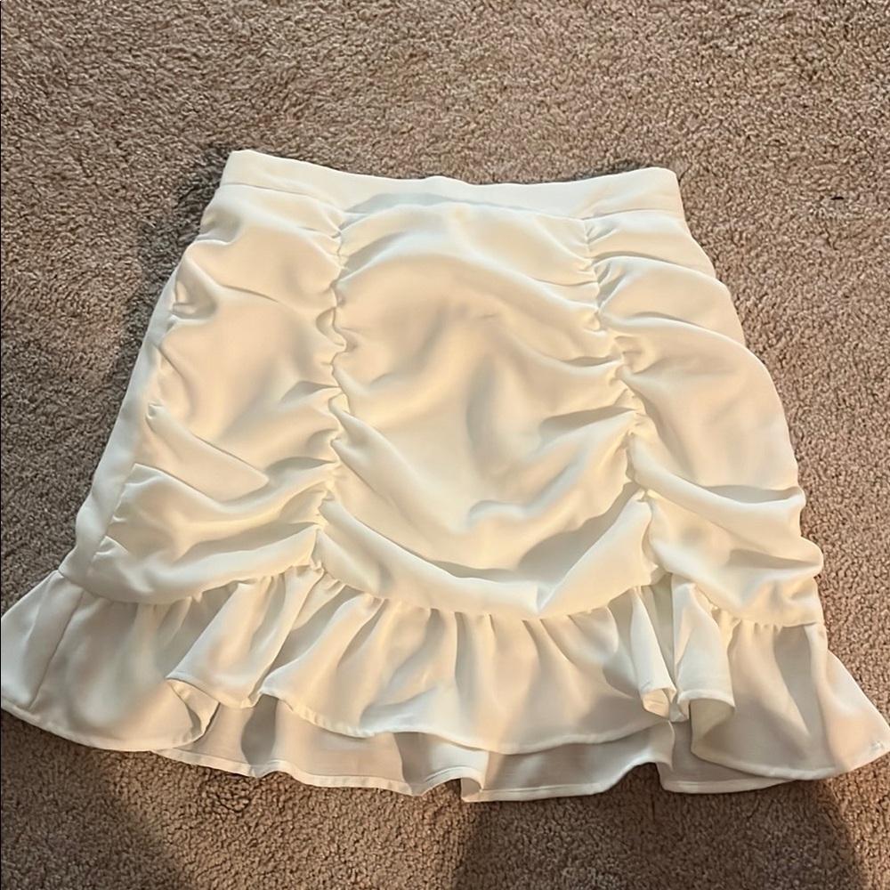 High waisted White Ruffled Skirt